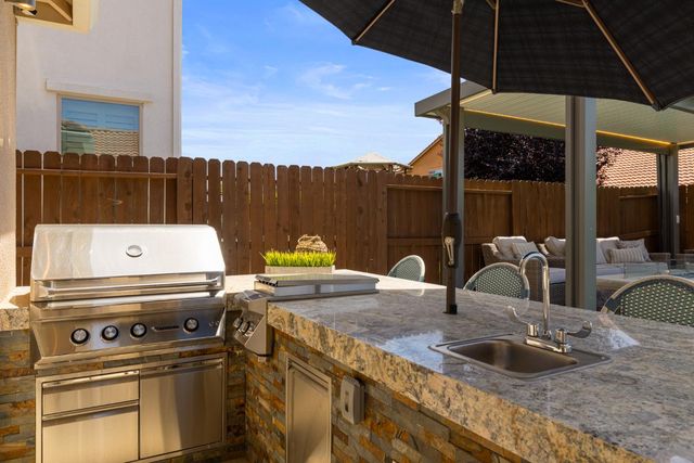 12724 Knightsbrook Ave, Rancho Cordova, CA 95742