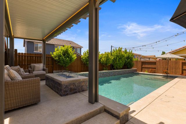 12724 Knightsbrook Ave, Rancho Cordova, CA 95742
