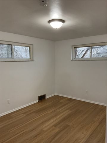 214 Erwin Place, Mckees Rocks, PA 15136