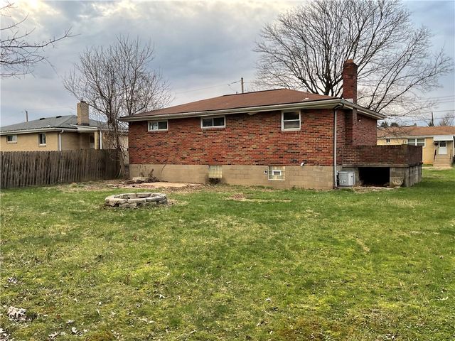 214 Erwin Place, Mckees Rocks, PA 15136