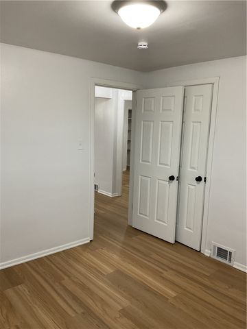 214 Erwin Place, Mckees Rocks, PA 15136