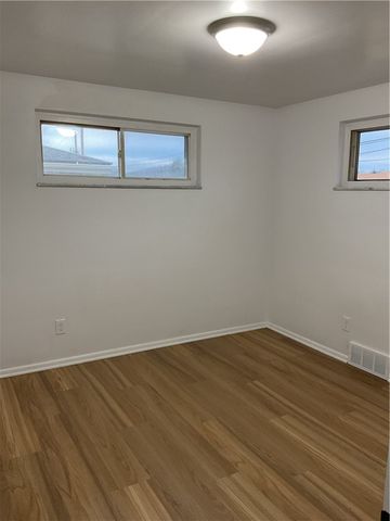 214 Erwin Place, Mckees Rocks, PA 15136