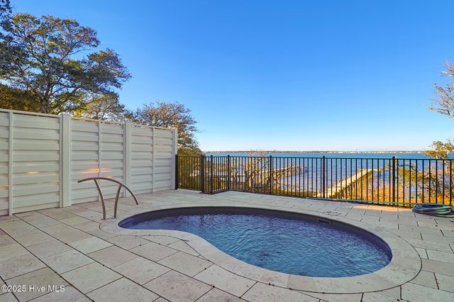 3804 Emerald Drive E&W, Emerald Isle, NC 28594