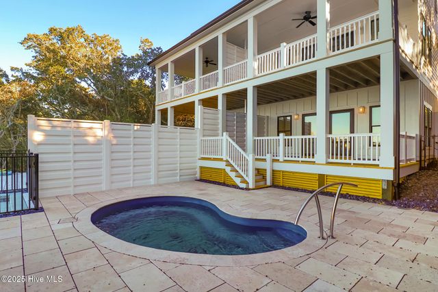 3804 Emerald Drive E&W, Emerald Isle, NC 28594