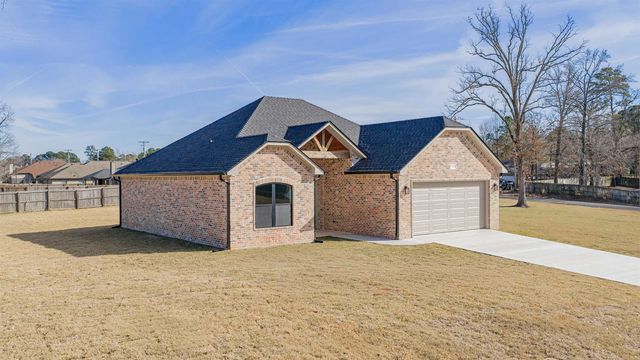 3904 French Dr, Longview, TX 75604
