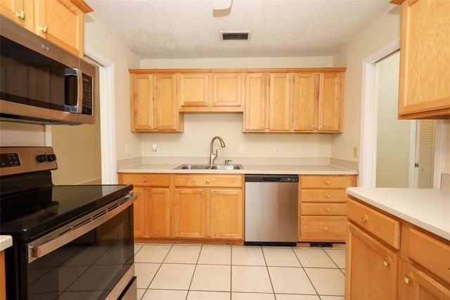 1064 OLD MAGNOLIA COVE DRIVE, Apopka, FL 32712