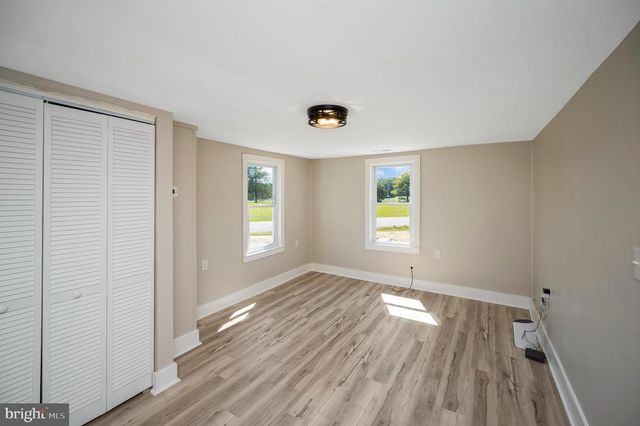 9204 WOODFORD RD, Woodford, VA 22580