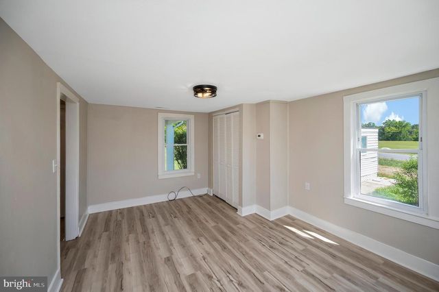 9204 WOODFORD RD, Woodford, VA 22580