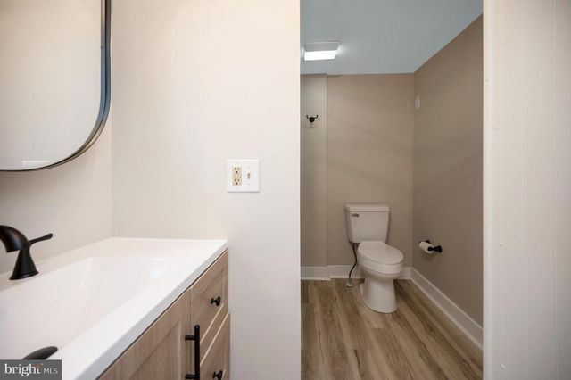 9204 WOODFORD RD, Woodford, VA 22580