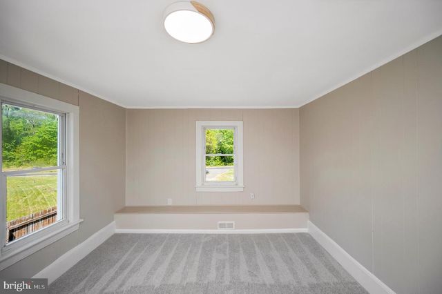 9204 WOODFORD RD, Woodford, VA 22580