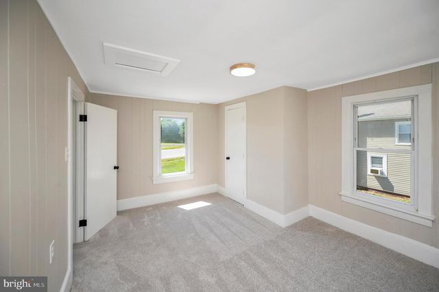 9204 WOODFORD RD, Woodford, VA 22580