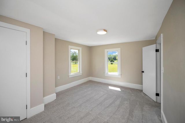9204 WOODFORD RD, Woodford, VA 22580
