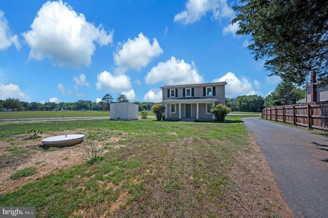 9204 WOODFORD RD, Woodford, VA 22580