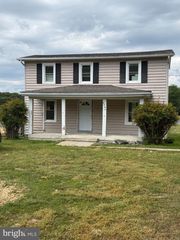 9204 WOODFORD RD, Woodford, VA 22580