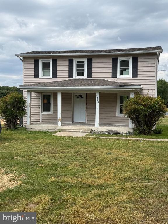 9204 WOODFORD RD, Woodford, VA 22580