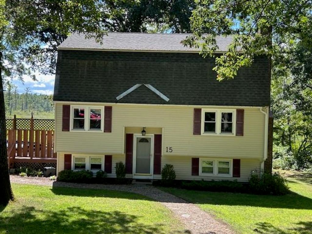 15 Alan Circle, Londonderry, NH 03053