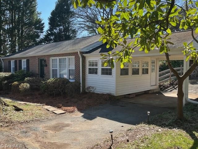 1224 Pinebluff Road, Winston-salem, NC 27103