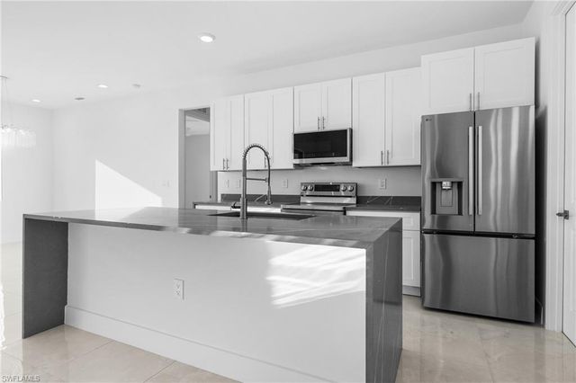 1026 Nelson RD N, Cape Coral, FL 33993