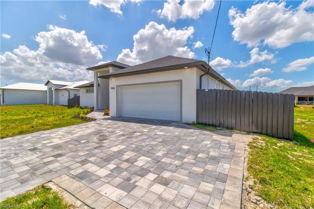 1026 Nelson RD N, Cape Coral, FL 33993