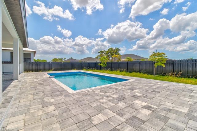 1026 Nelson RD N, Cape Coral, FL 33993