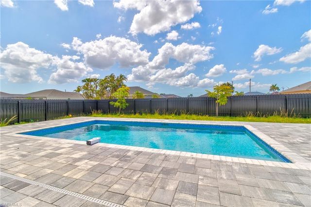 1026 Nelson RD N, Cape Coral, FL 33993