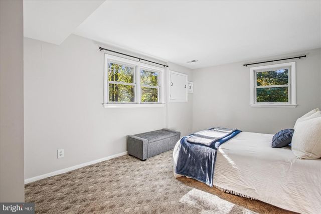 5300 1ST PL N, Arlington, VA 22203