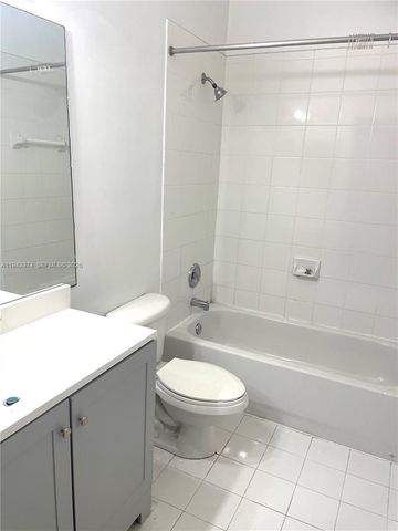 5640 NW 115th Ct 208, Doral, FL 33178