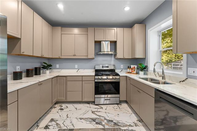 116 Linden AVE, Hampton, VA 23669