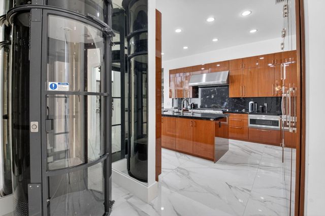 7000 Lions Head Lane, Boca Raton, FL 33496