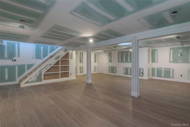 1070 Maple Lane, New Hyde Park, NY 11040