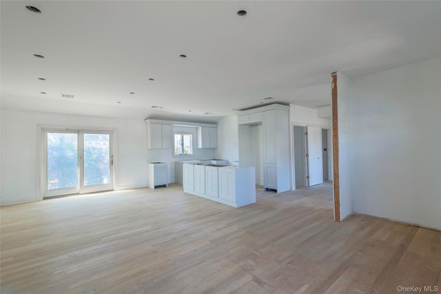 1070 Maple Lane, New Hyde Park, NY 11040