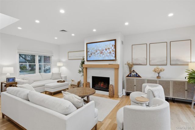 1732 Princeton Drive W, Wantagh, NY 11793