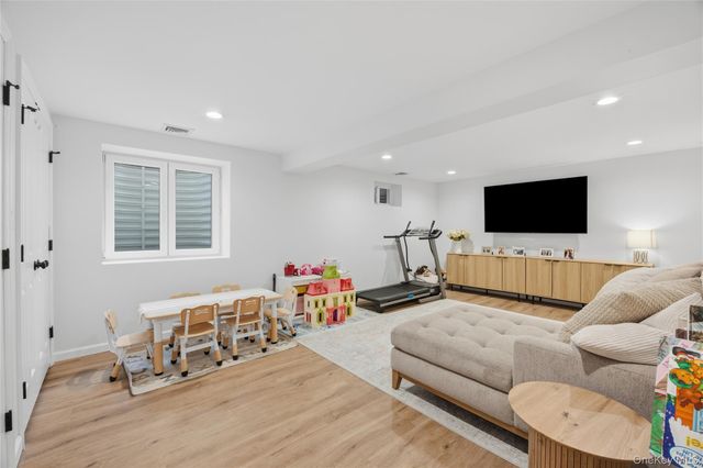 1732 Princeton Drive W, Wantagh, NY 11793