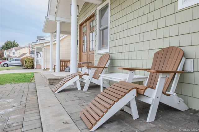 1732 Princeton Drive W, Wantagh, NY 11793