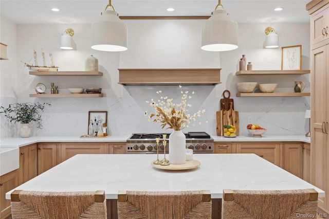 1732 Princeton Drive W, Wantagh, NY 11793