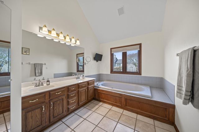 4581 Bent Creek Place, Grove City, OH 43123