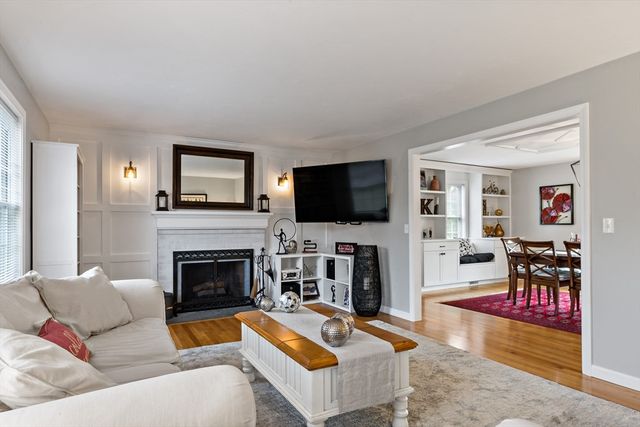 19 Cedar St 19, Rehoboth, MA 02769