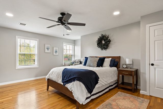 19 Cedar St 19, Rehoboth, MA 02769