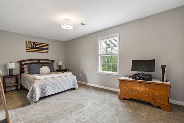 19 Cedar St 19, Rehoboth, MA 02769