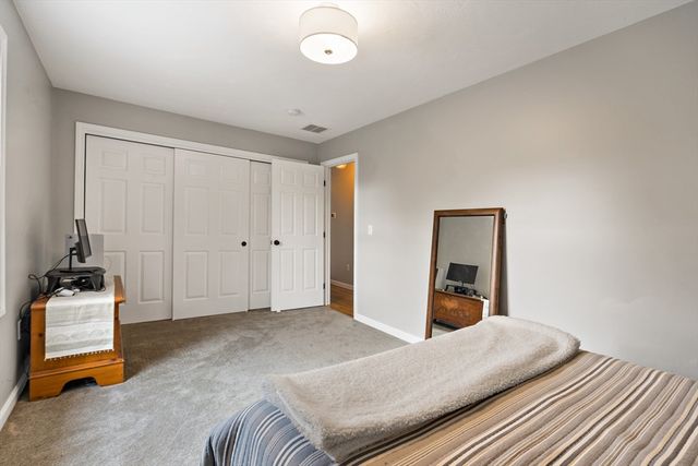 19 Cedar St 19, Rehoboth, MA 02769