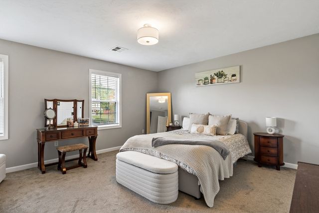 19 Cedar St 19, Rehoboth, MA 02769