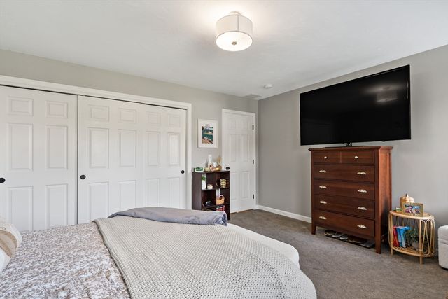 19 Cedar St 19, Rehoboth, MA 02769