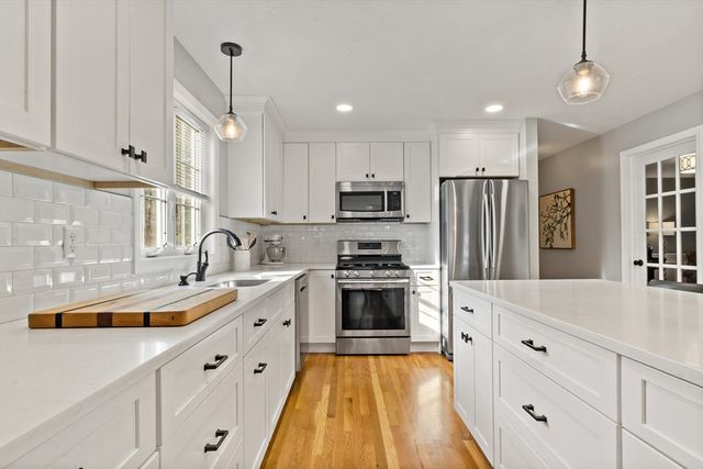 19 Cedar St 19, Rehoboth, MA 02769