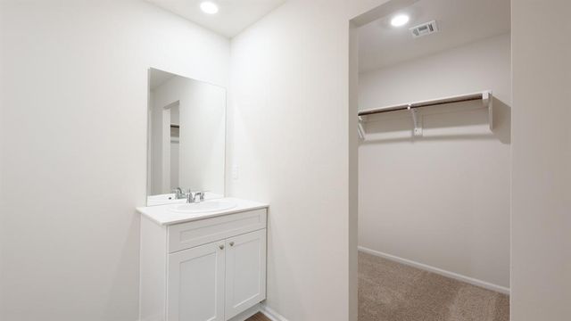 11512 SW 40th Street, Mustang, OK 73064