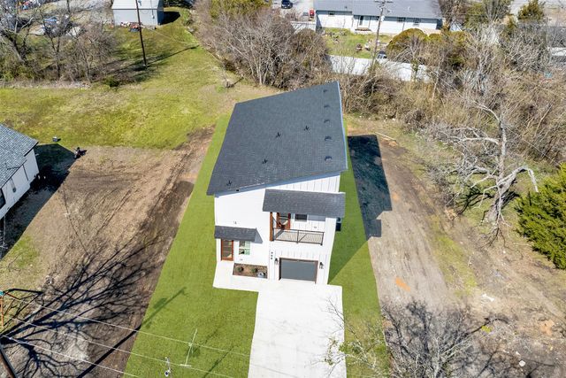 408 E Grayson, Leonard, TX 75452