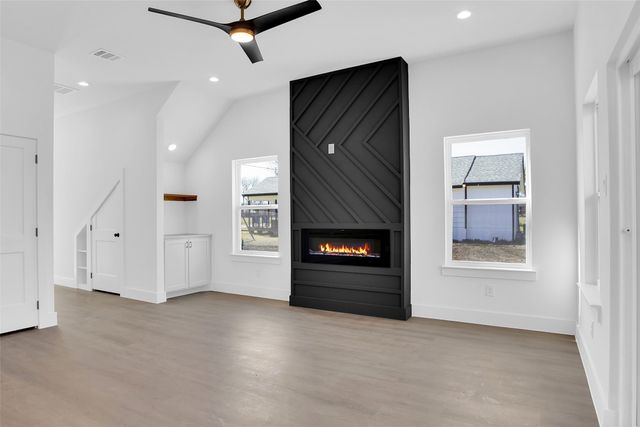 408 E Grayson, Leonard, TX 75452