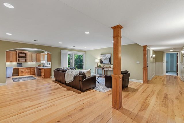W279N5280 Hanover Hill COURT, Lisbon, WI 53089