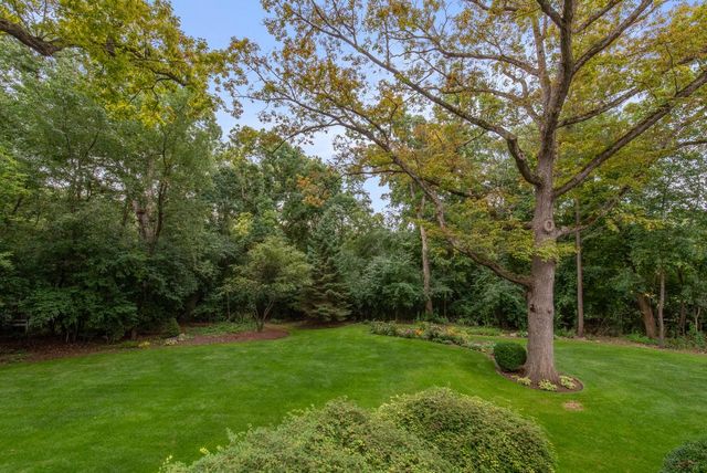 W279N5280 Hanover Hill COURT, Lisbon, WI 53089