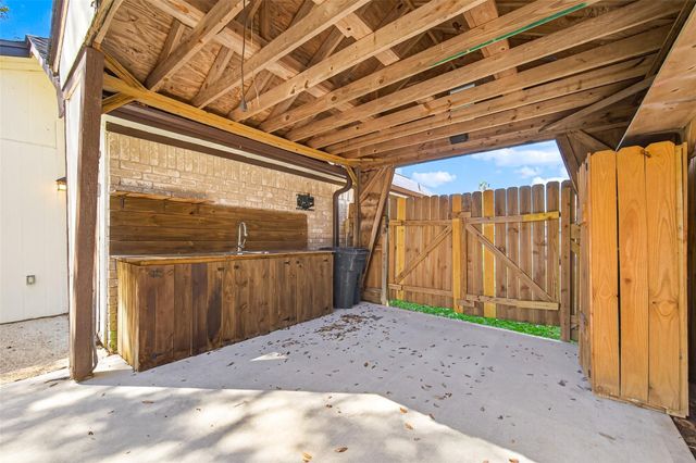 3109 Deer Trail Drive, Alvin, TX 77511