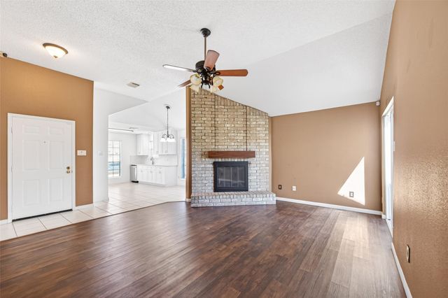 3109 Deer Trail Drive, Alvin, TX 77511